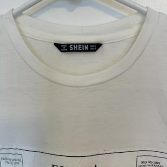 Shein newspaper t-shirt - Picture 4 of 5